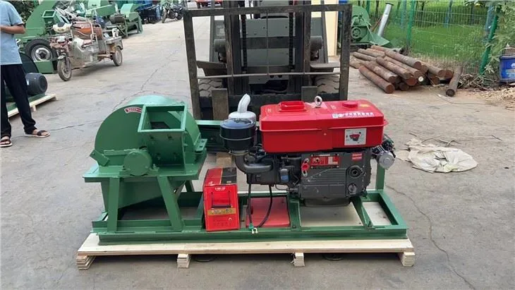 Poderoso picador de galhos de madeira