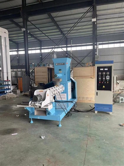 Extrusora de alimentação flutuante de ponta